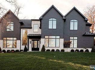 1039 Westwood Ave, Old Tappan, NJ 07675