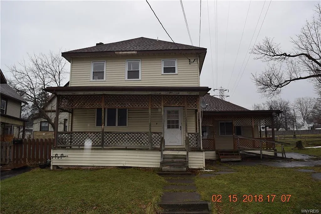 17 Lake Ave photo 1