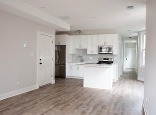 1426 W Henderson St FRONT 2, Chicago, IL 60657