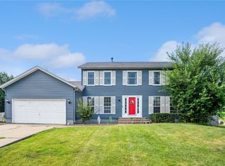 6823 1st Ave SW, Cedar Rapids, IA 52404