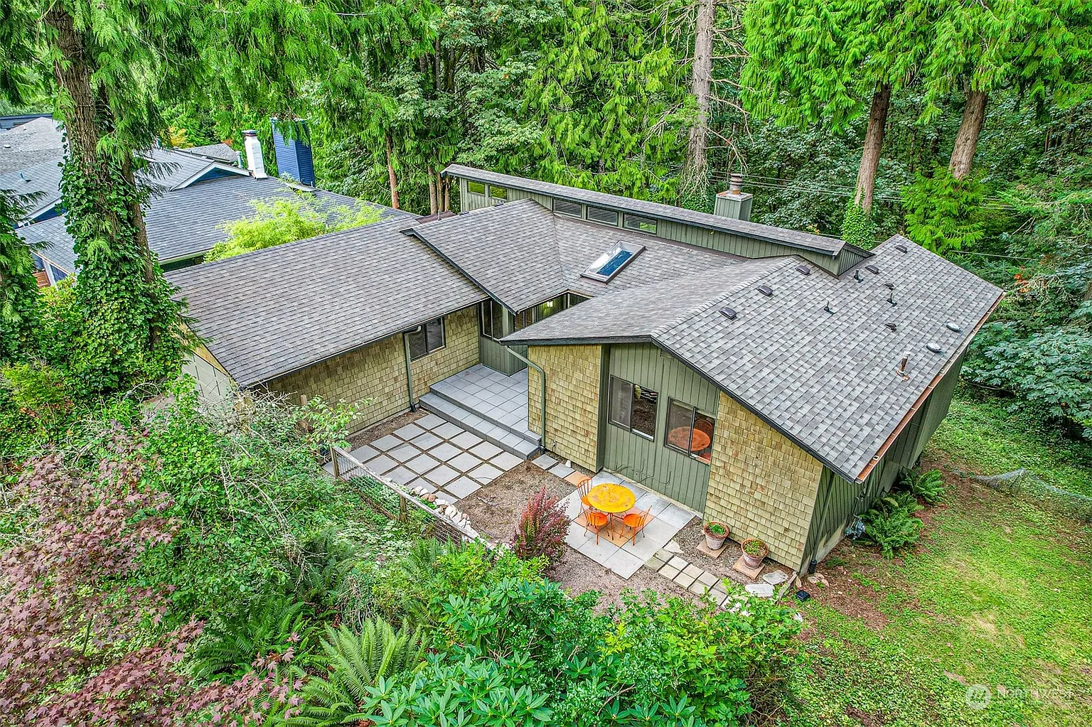1484 Glen Cove Lane photo 1