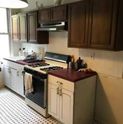 2nd image of 197 Meserole St APT 2R