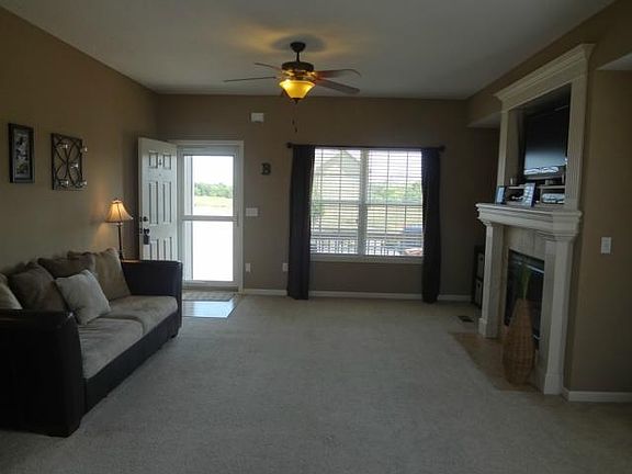 4th image of 9441 N Lennox Ave