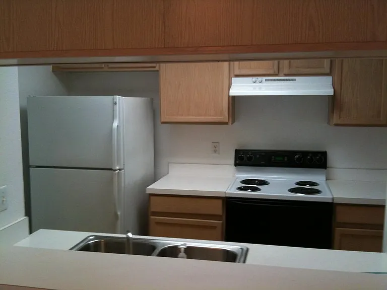 439 Kensington Lake Cir — Photo 5