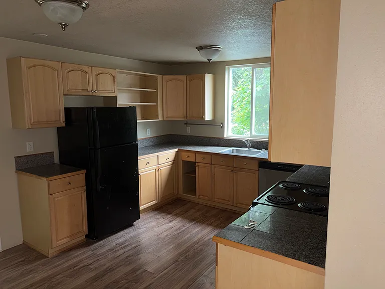 9235 SW 1st Ave — Photo 5