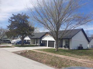 305-311 W Madison St, Buffalo, MO 65622