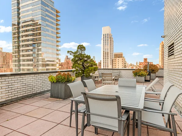 301 East 75th Street image 6 of 7