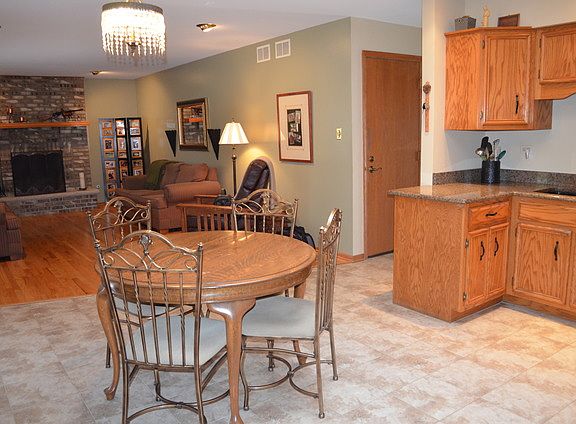 5th image of 4912 Lorin Ln