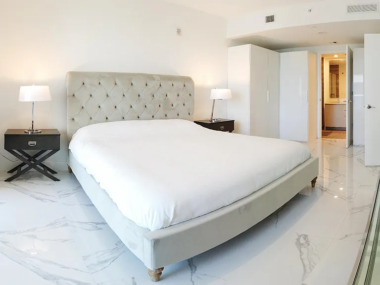 1010 Brickell Ave #2304 — Photo 9