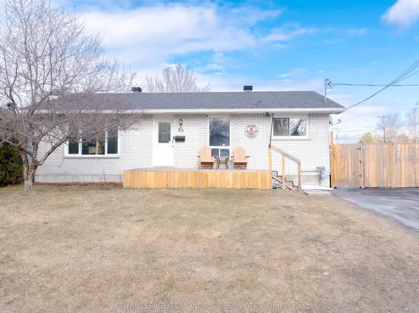 22 John St, Petawawa, ON K8H 1S4