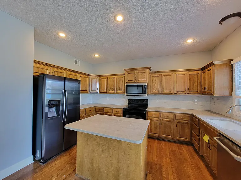 1865 W Ferrel Dr — Photo 5
