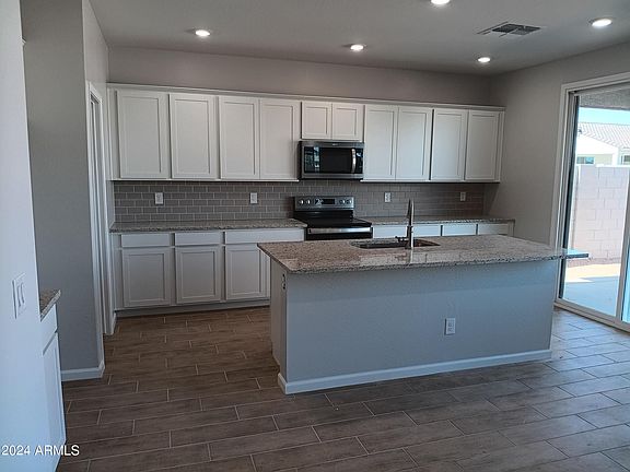 2nd image of 18076 W CAMINO DE ORO --