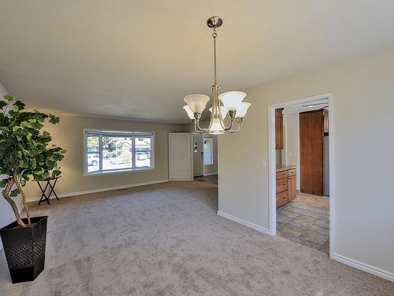 5th image of 15615 La Bella Ct