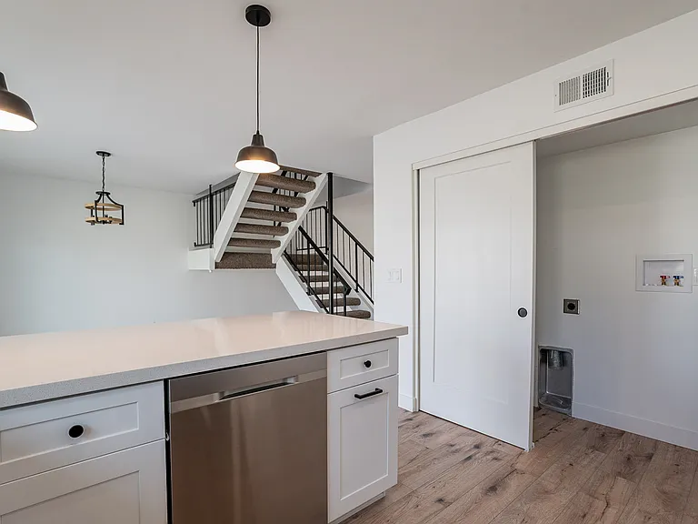 3909 S Mill Ave — Photo 13