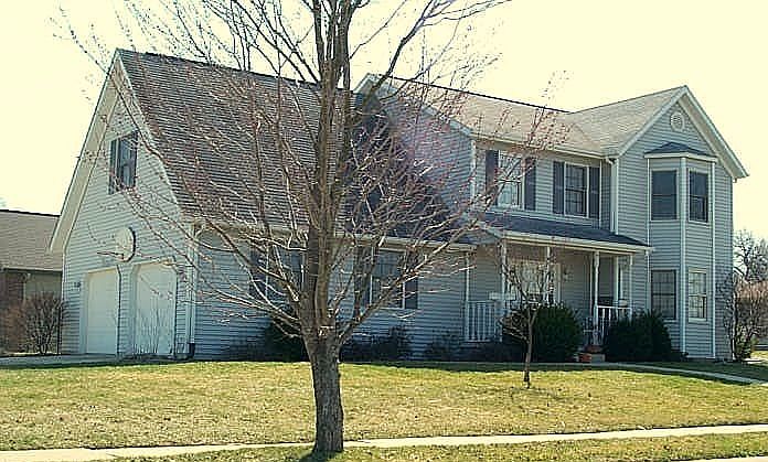 1st image of 911 W Rosewood Dr