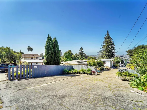 7907 Michigan Ave, Oakland, CA 94605