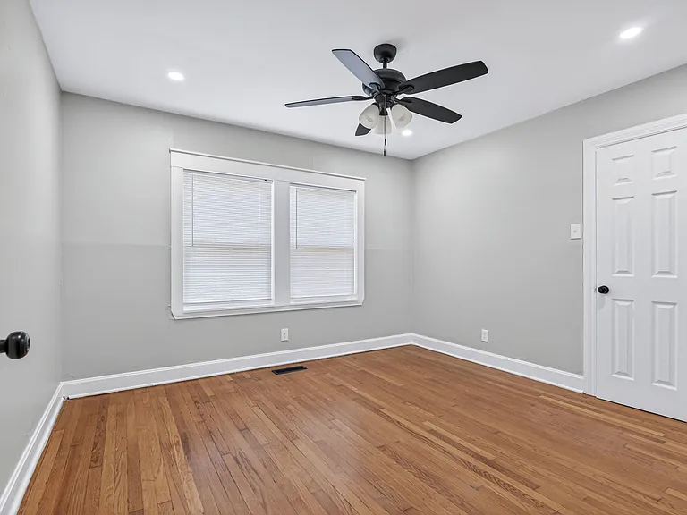 2102 S O St — Photo 15