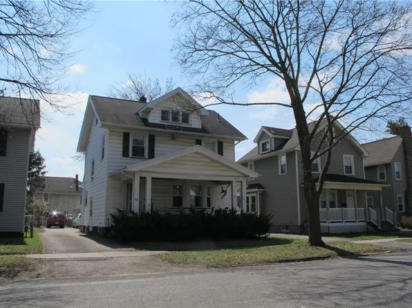 71 Winbourne Rd, Rochester, NY 14611
