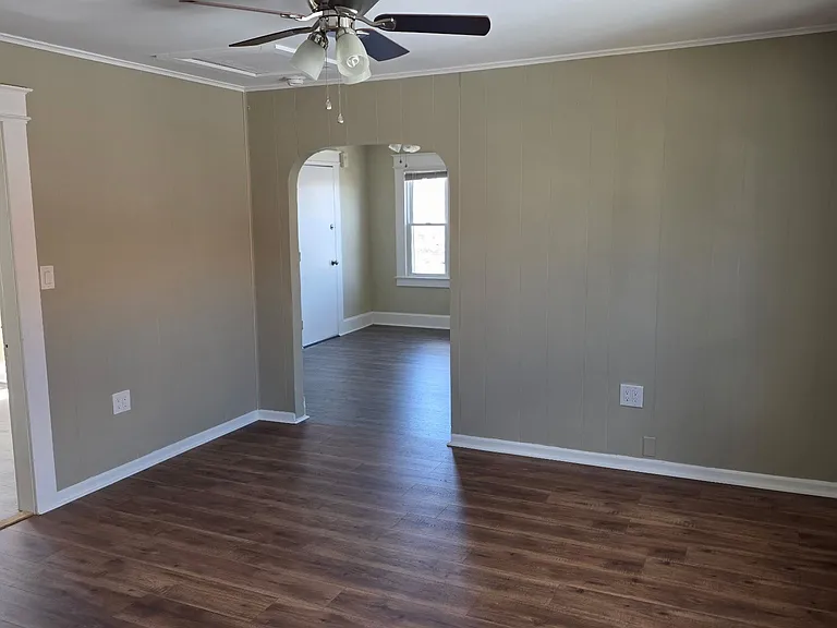 22 Calvin Ave — Photo 4