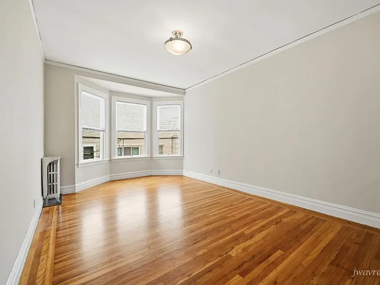 3423 Fillmore St #208 — Photo 7