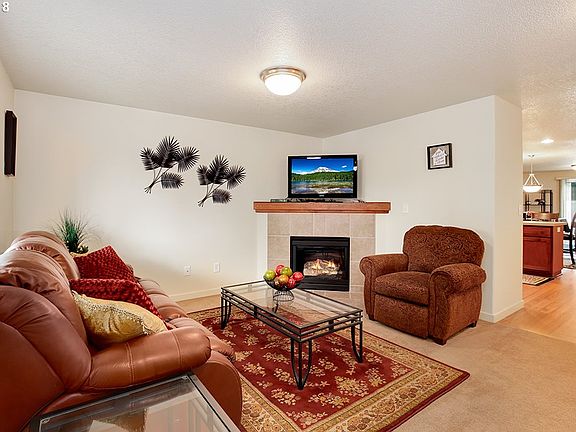 3rd image of 2901 NE 157th Ct