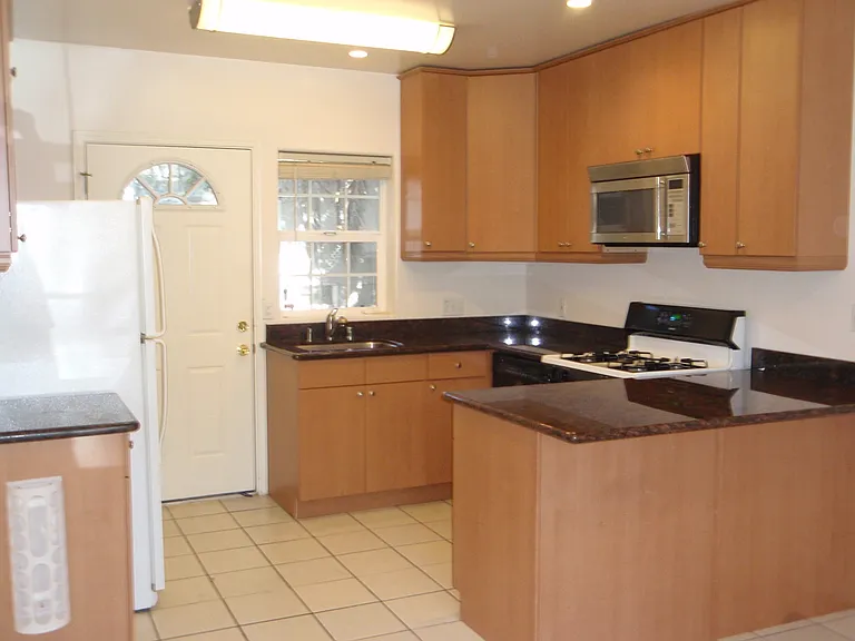2239 Haste St #2239 — Photo 12