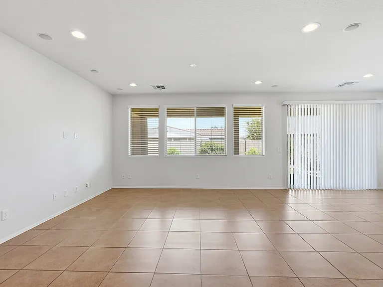 22458 E Camina Buena Vis — Photo 11