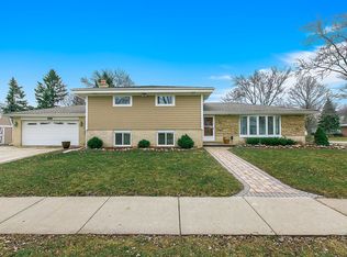 363 Debra Dr, Des Plaines, IL