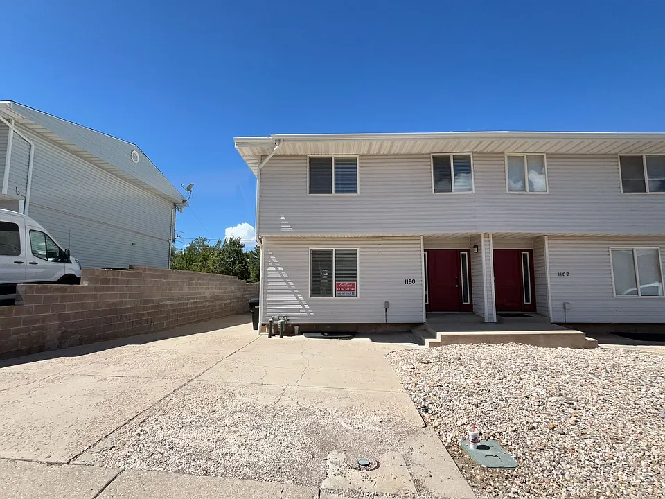 1190 Pinecone Dr