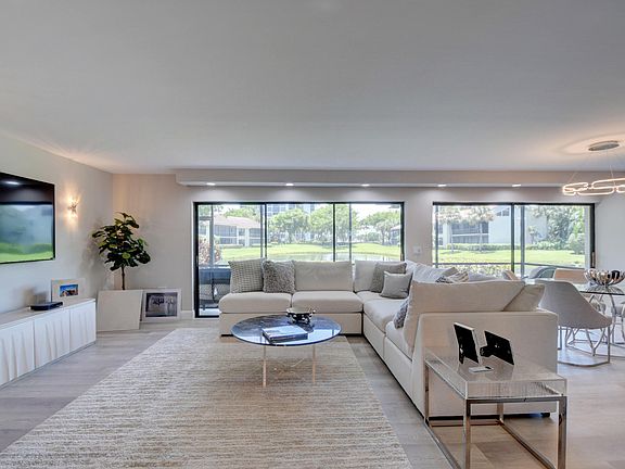 Home For Sale In Boca West