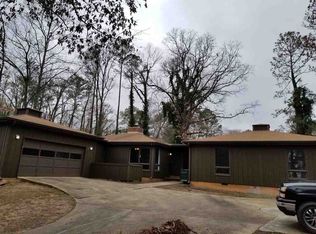 109 Friar Tuck Ave, Warner Robins, GA 31088