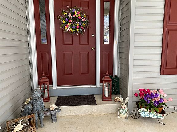 2nd image of 40 Robin Dr