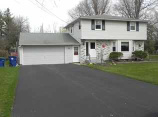 196 Schoelles Rd, Buffalo, NY 14228