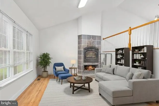 4 bed, 2.5 bath, 1804 sqft, $3,000 — Photo 3