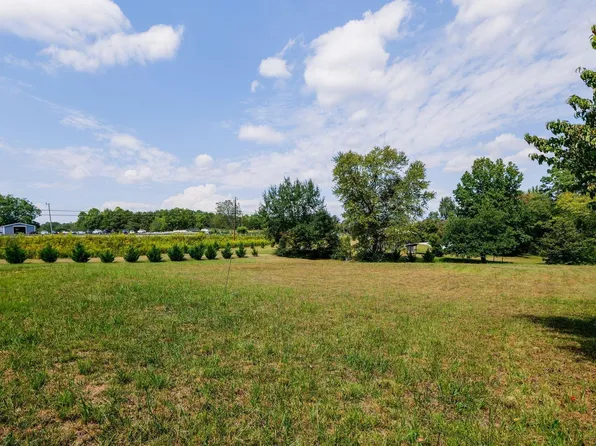 3 Belvue School Rd, Travelers Rest, SC 29690