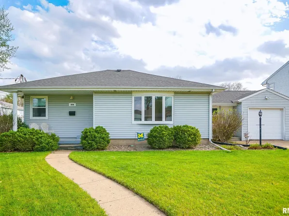 904 Coolidge Ave, Pekin, IL 61554