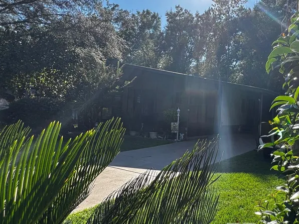 1522 Valencia Dr, Lillian, AL 36549