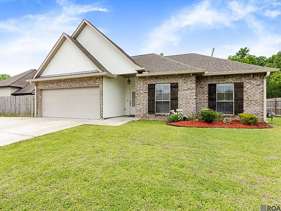 2nd image of 43177 Sycamore Bend Ave