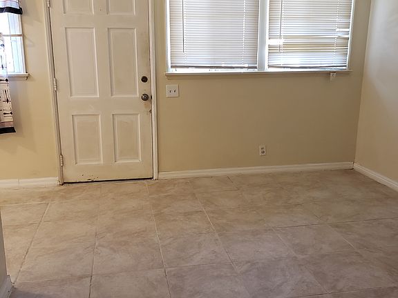 3rd image of 312 W Columbia Ave #1
