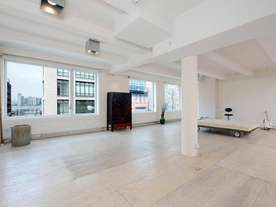 1st image of 481 Greenwich St APT 3B