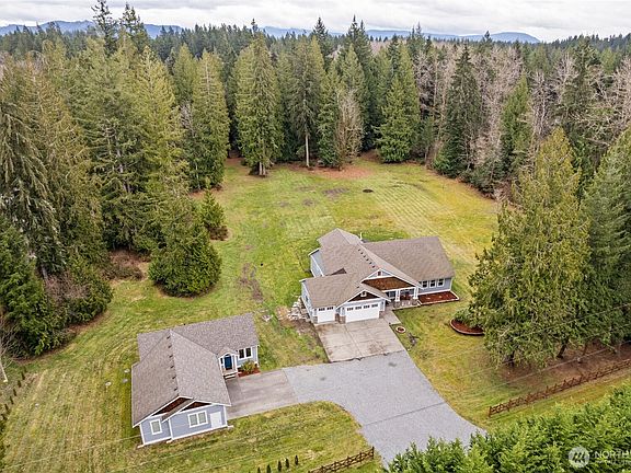 3rd image of 25511 70th Avenue NE