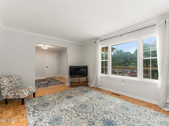 4th image of 7608 Ridge Bay Dr