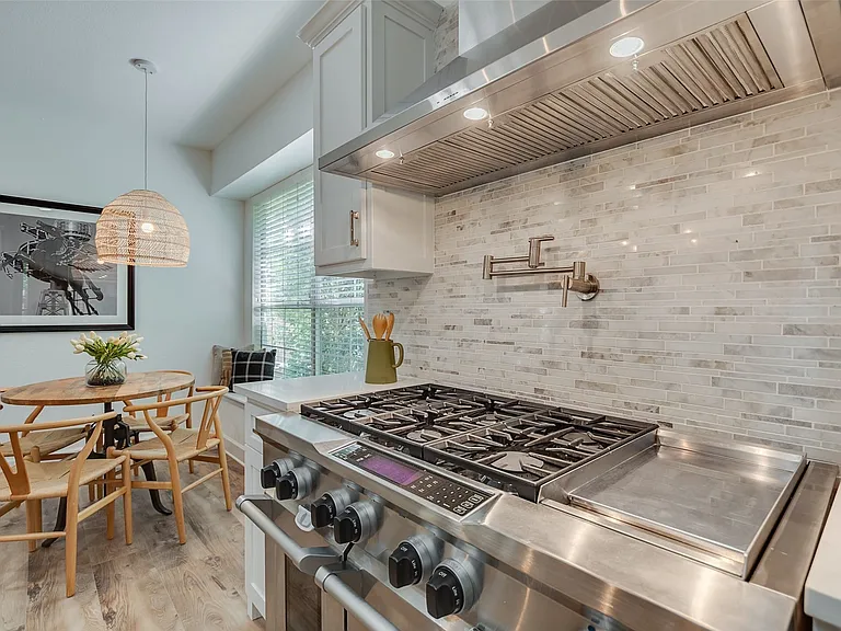 4411 Voyager Dr — Photo 8
