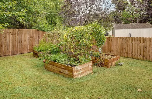 830 E Rachael Dr Photo 1