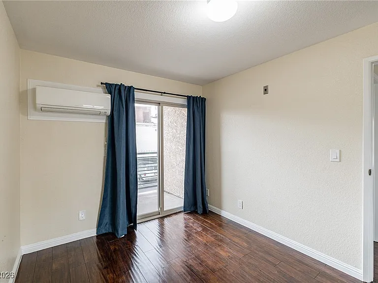 450 Elm Dr #206 — Photo 16