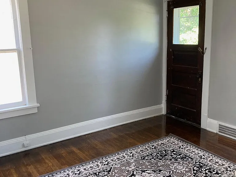 2639 Hampshire Rd — Photo 10