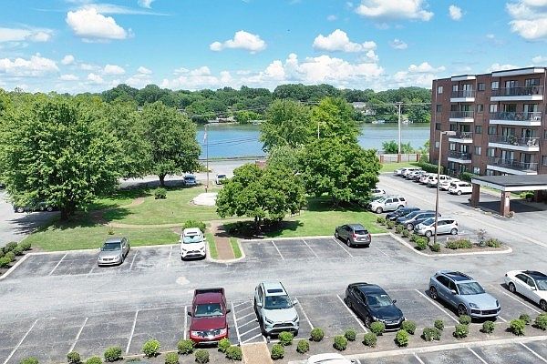 1st image of 200 Sanders Ferry Rd APT 2408