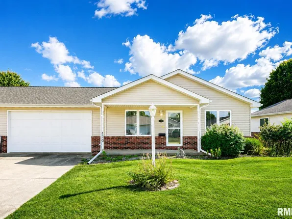130 Easy St, Washington, IL 61571