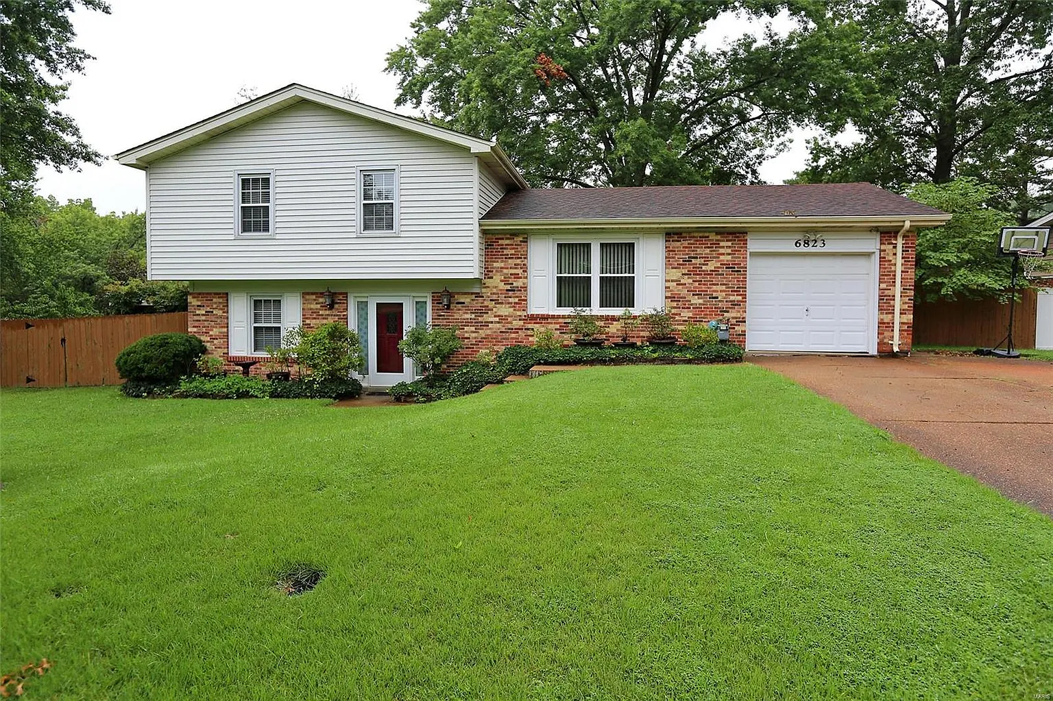 6823 Burkemo Ct photo 1