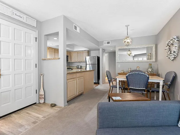 621 N Pacific St N #204 — Photo 5